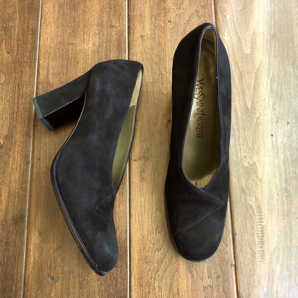VINTAGE YVES SAINT LAURENT ENVELOPE SUEDE PUMP
